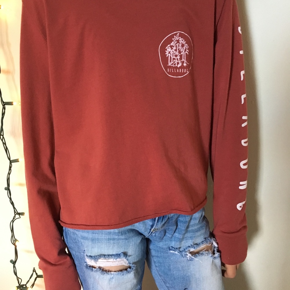 I cropped long sleeve billabong shirt